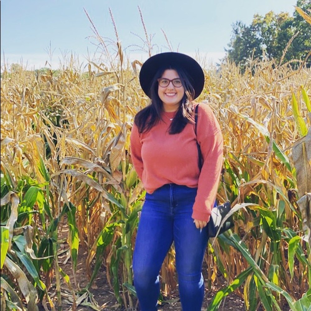 Meet your Posher, Lauren